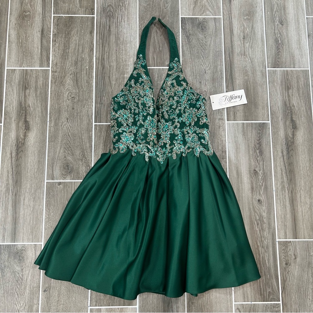 Tiffany Homecoming Short Strappy Dress Size 10 Hunter Green embellished New Tag